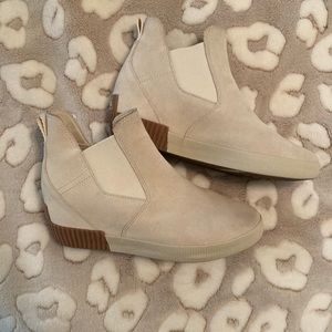 Sorel wedge/heel sneakers size 10